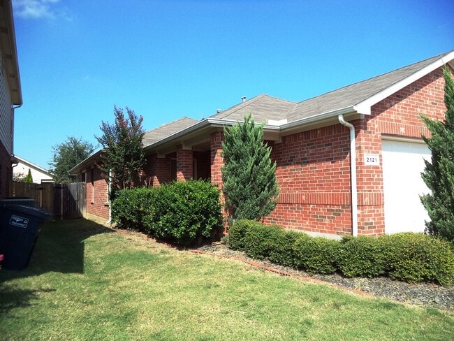 Building Photo - 2121 Ingrid Ln