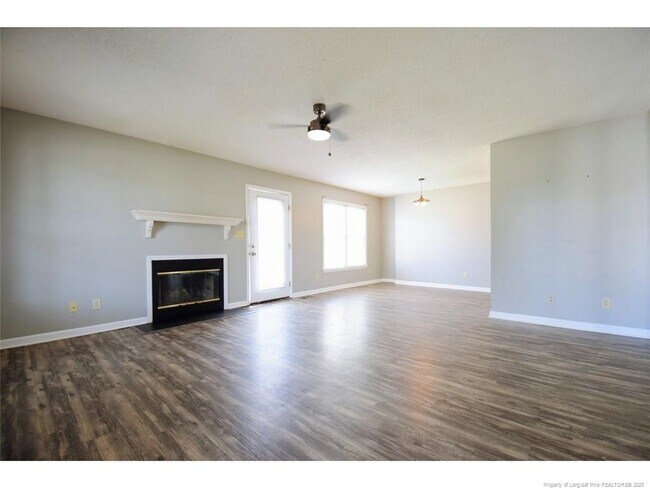 Building Photo - 5224 Thackeray Dr