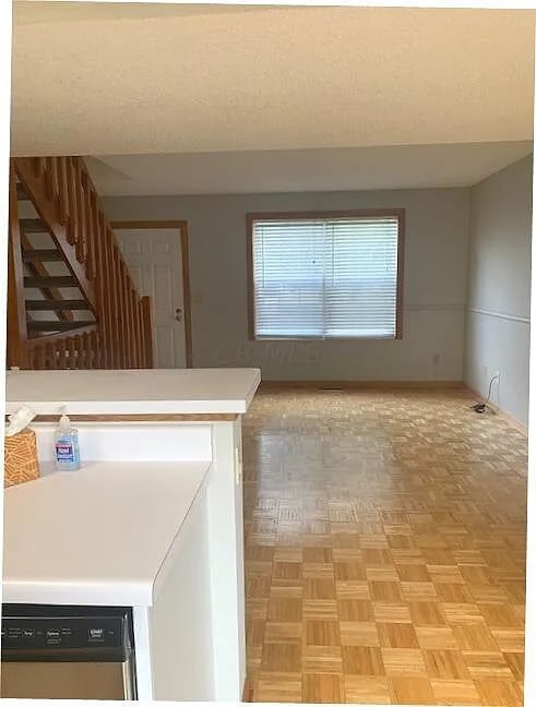 Building Photo - 5125 Singleton Dr