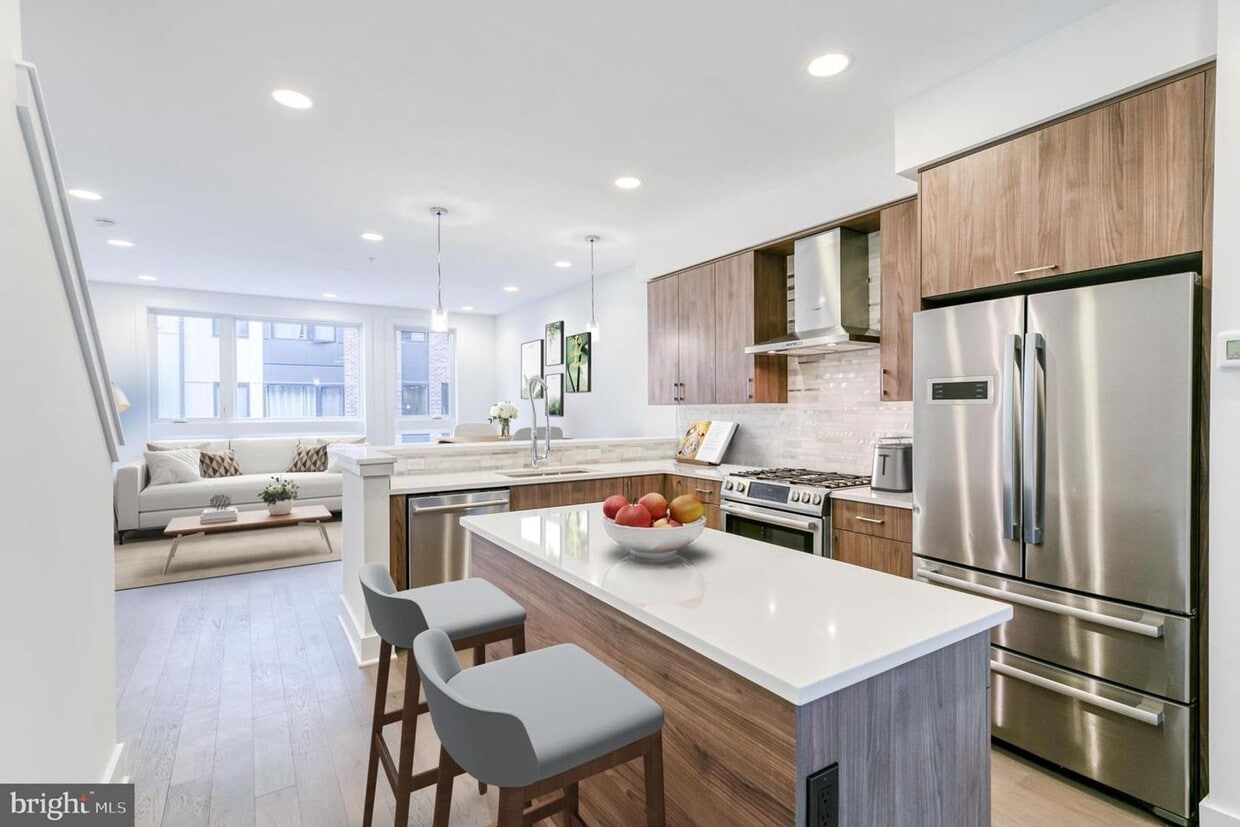 Northern Liberties Townhome with Parking - Northern Liberties Townhome with Parking