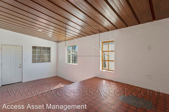 Foto del edificio - 2 br, 1 bath House - 16450 Pinyon St.