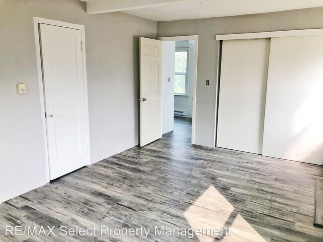 Building Photo - 3 br, 1 bath House - 3572 E Grandview Ave