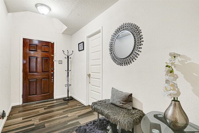 Building Photo - 2527 Spring Lily Ct