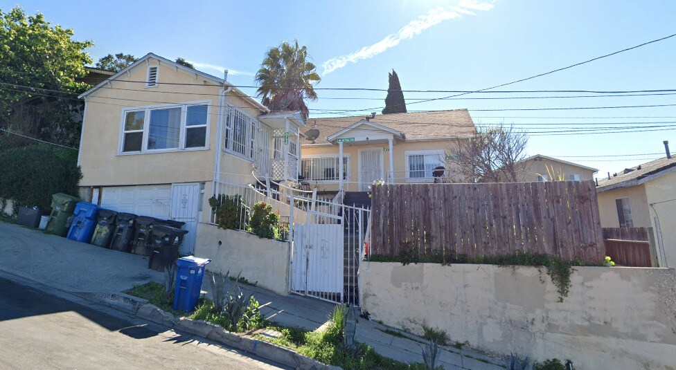 Photo - 4714 Pickford St (Los Angeles, CA)