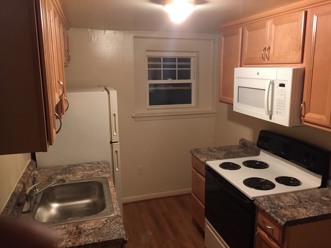 Microwave - 1916 Sulgrave Ave