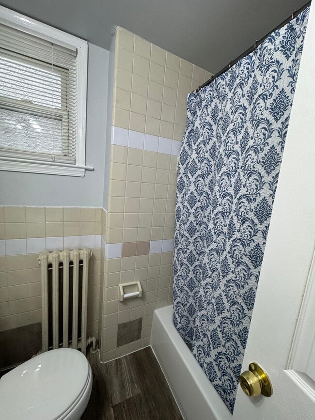 Building Photo - 229 Clifton Ave