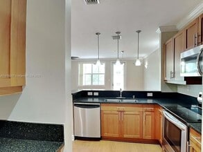 Building Photo - 414 Olssen Ave