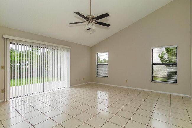 Building Photo - 5022 Dahoon View Dr
