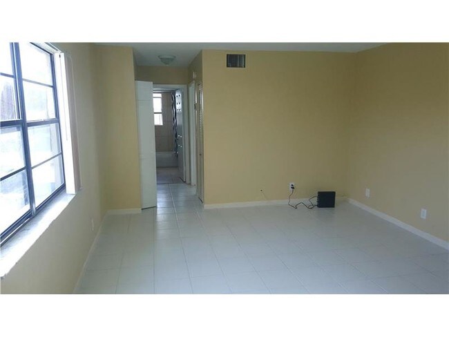 Foto del edificio - 500 NE 2nd St