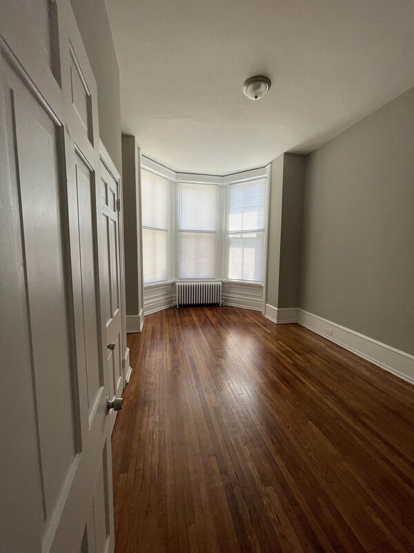 Foto del edificio - 164 W Baltimore Ave