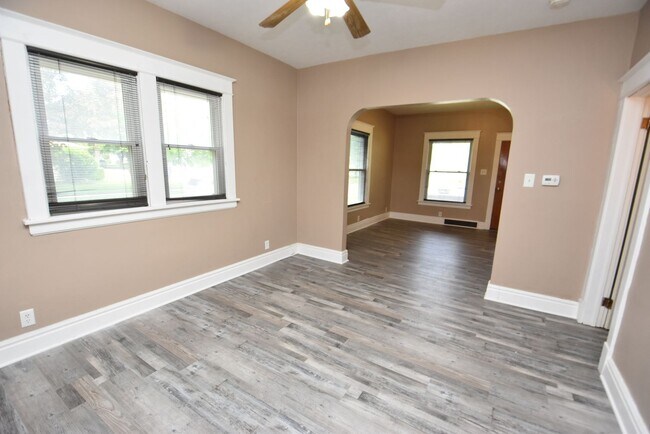Foto del edificio - River Park 2 bedroom home