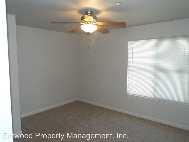 Foto del edificio - 536 Cedar St