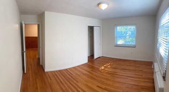 Foto del edificio - 3000 Linwood Ave