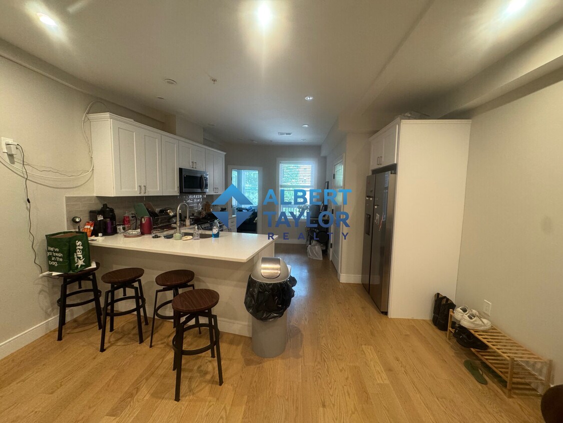 Primary Photo - 165 Allston St