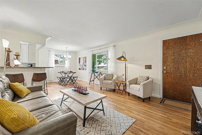 Living Room - 2370 Kingston St