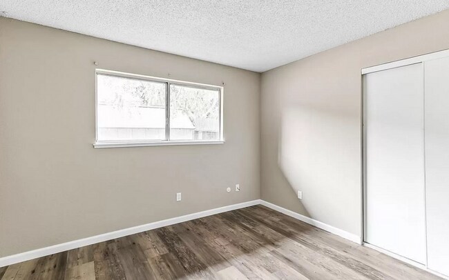 Building Photo - Olympic