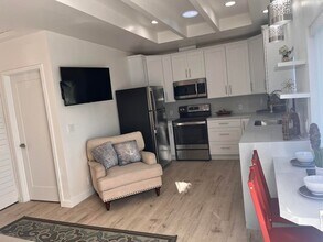 Building Photo - 10924 Polaris Dr