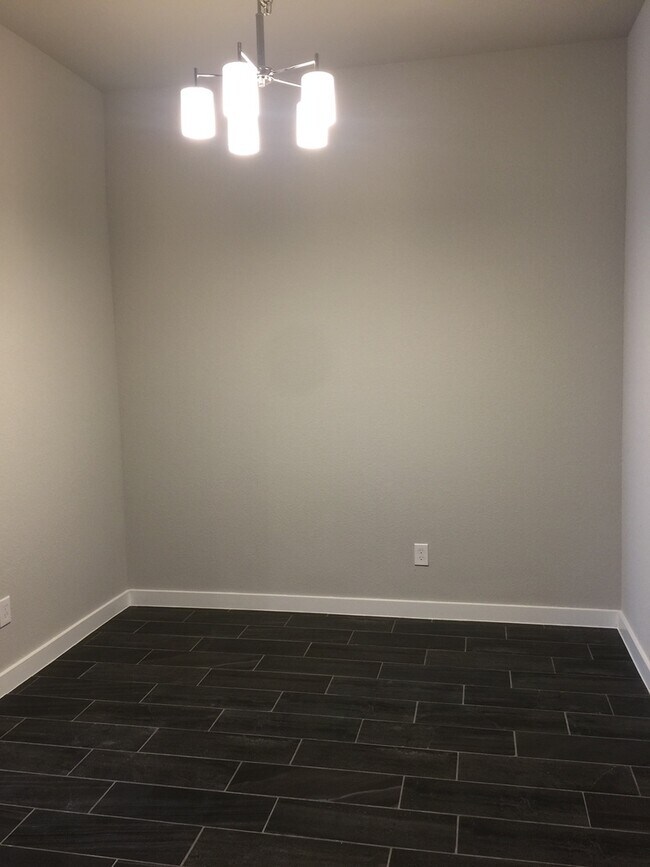 Foto del edificio - AVAILABLE NOW! Luxury 3 Bedroom Duplex Located in Midlothian, Texas!