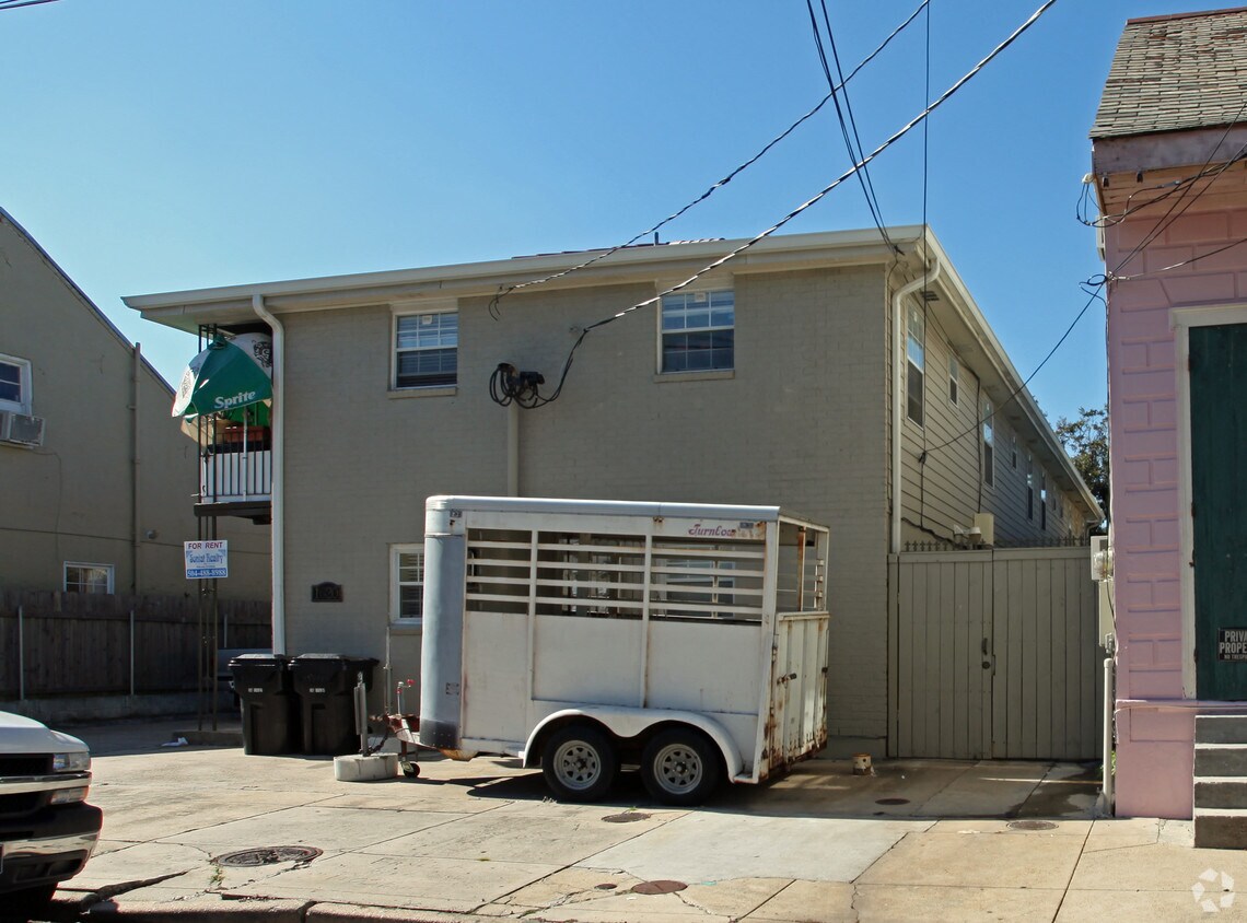 Building Photo - 1620 Pauger St