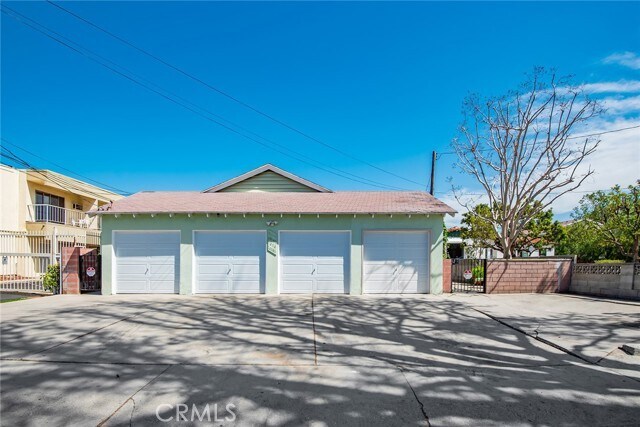 Foto del edificio - 7020 Kester Ave