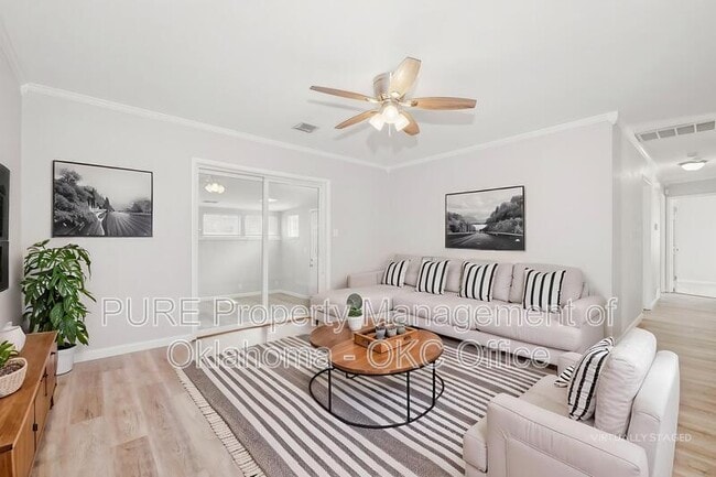 Foto del edificio - 1301 NW 102nd St