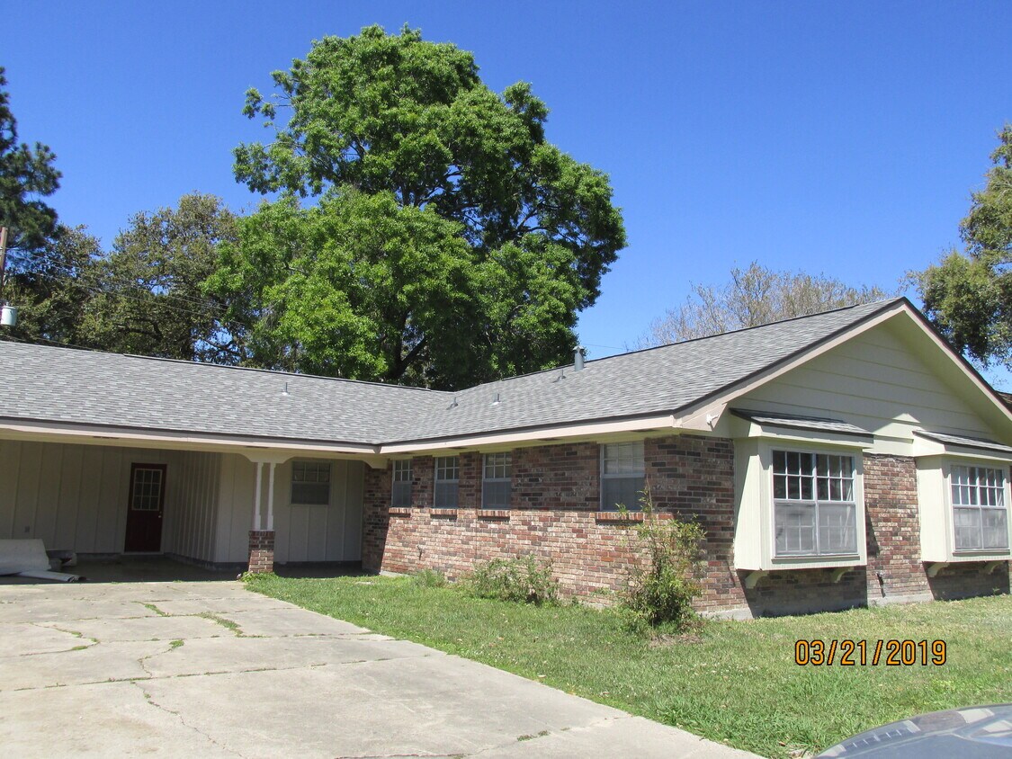 810 Dulles Dr, Lafayette, LA 70506 House Rental in Lafayette, LA