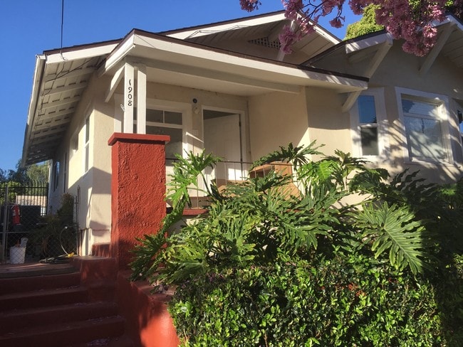 1908 Bellevue Ave