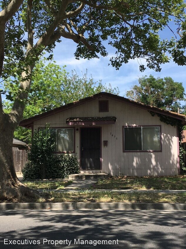 Foto principal - 3 br, 1.5 bath House - 1475 First Street