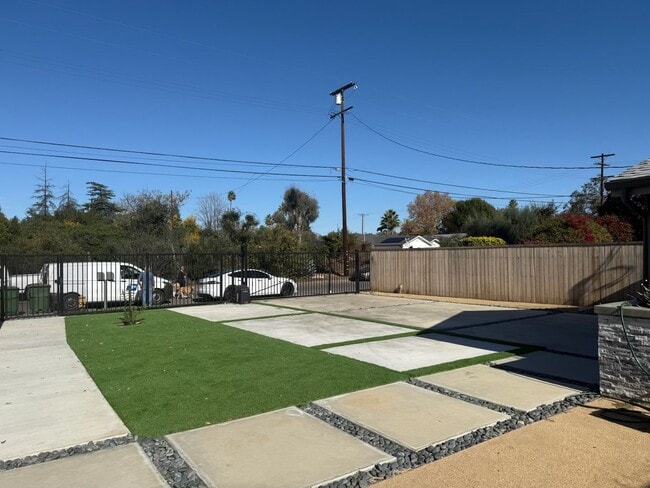 Foto del edificio - Single story - 3 bedroom, 3 bath + bonus room