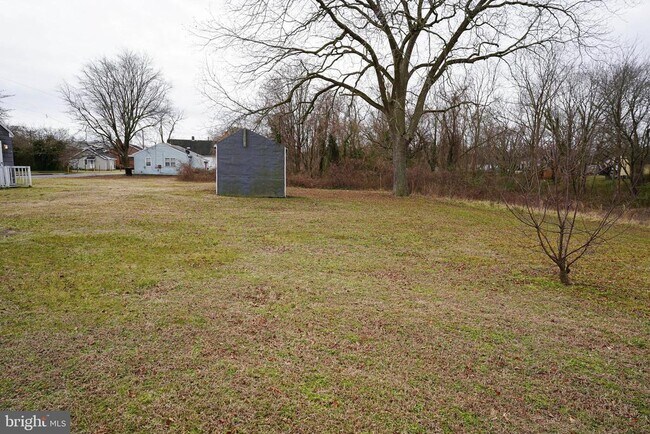 Building Photo - 102 Newport Cir