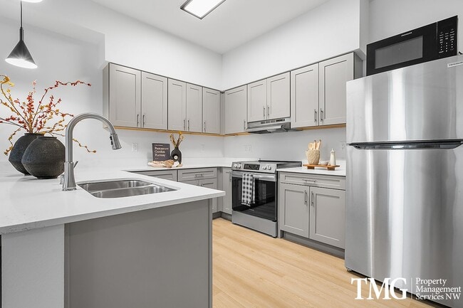 Interior Photo - The Timothy