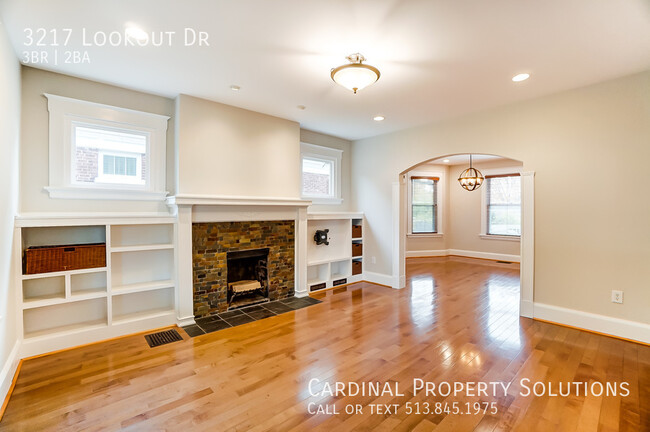 Building Photo - Bright & Charming 3-Bedroom 1.5 Bathrooms ...