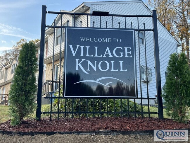 Foto del edificio - 150 E Village Rd