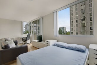 Building Photo - 1465 W 12th Ave