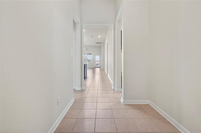 Building Photo - 2925 Scout Pony Dr