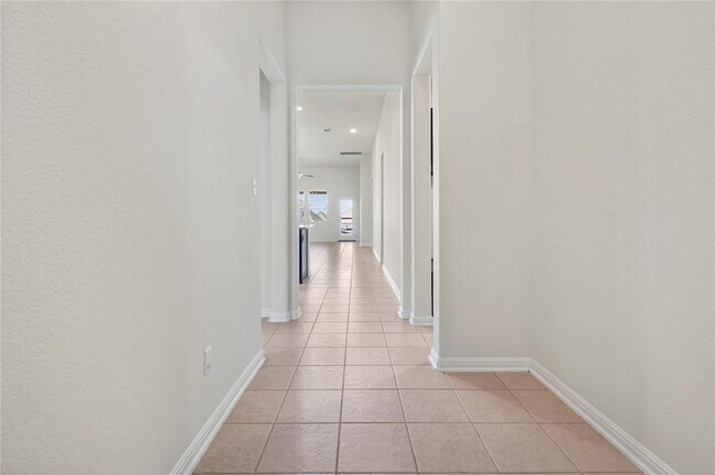 Foto del edificio - 2925 Scout Pony Dr