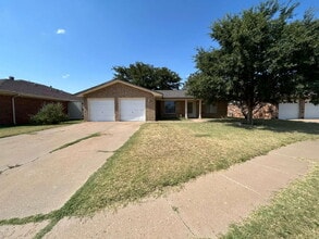Building Photo - 5504 Amherst St