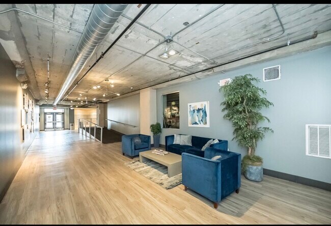Foto del edificio - 4100 Forest Park Ave