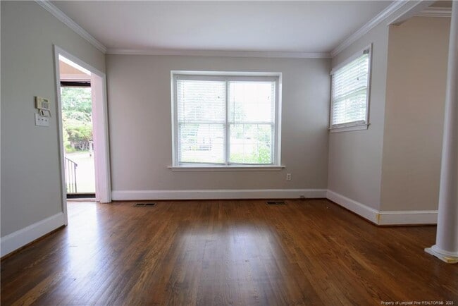 Building Photo - 204 N Churchill Dr