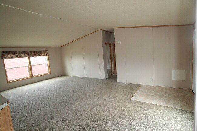 Foto del edificio - 3 Bedroom Modular Home in Babcock Vista!