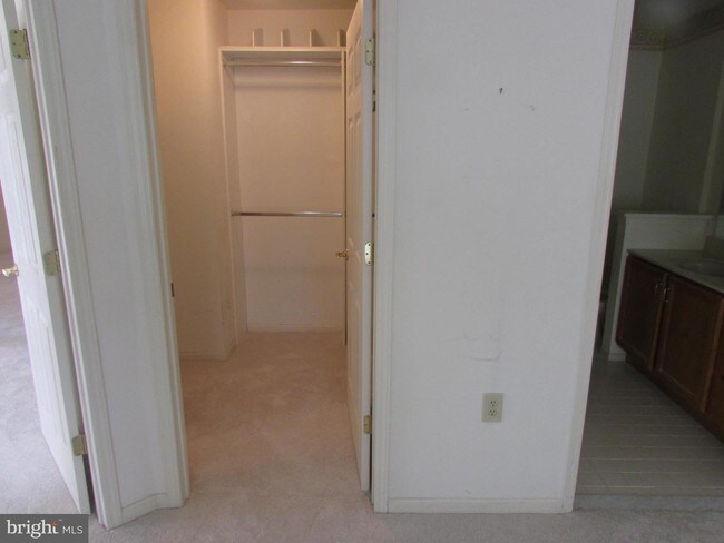 Foto del edificio - 41 Woolsey Ct