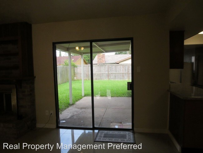 Building Photo - 5651 Hardwood Forest Dr