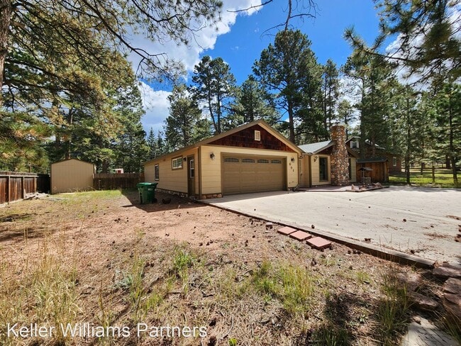 Building Photo - 3 br, 2 bath House - 691 N West St