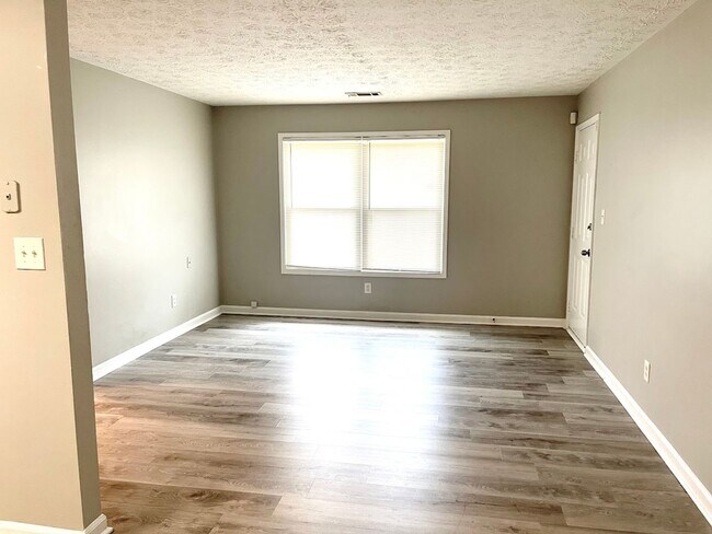 Building Photo - Welcome to Splendid Surfaces! Located in t...