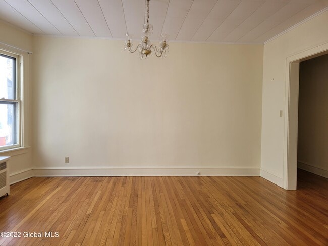 Building Photo - 84 S Pine Ave