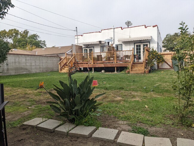 shared back yard - 1122 E Harvard St