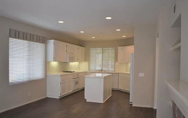 Building Photo - Coming Soon: Beautiful 3Bd 2.5Ba Home in F...