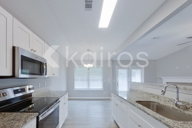 Building Photo - 139 Hideaway Ln