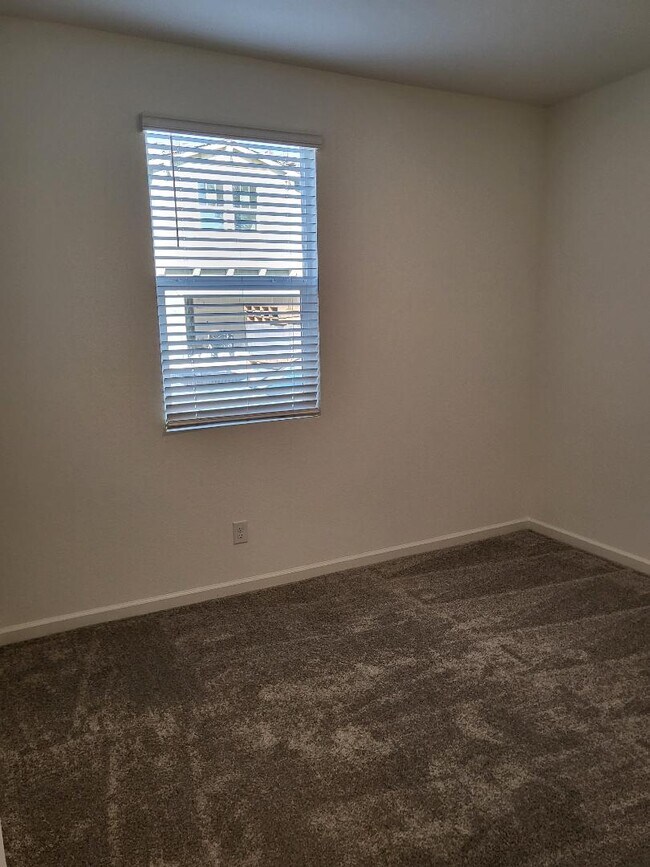 Foto del edificio - 4902 Bufflehead Ln