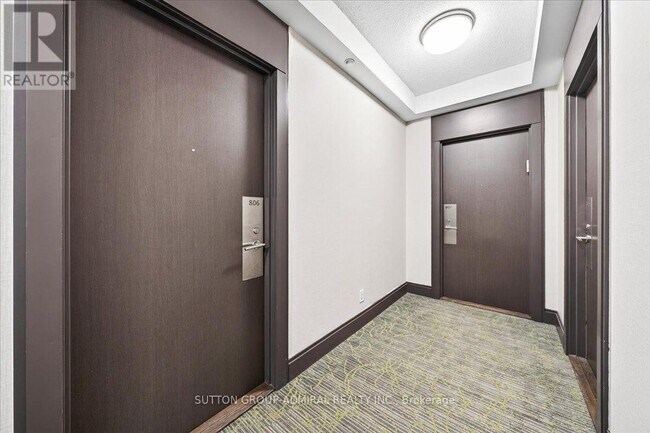 Photo du bâtiment - 7890 Bathurst St